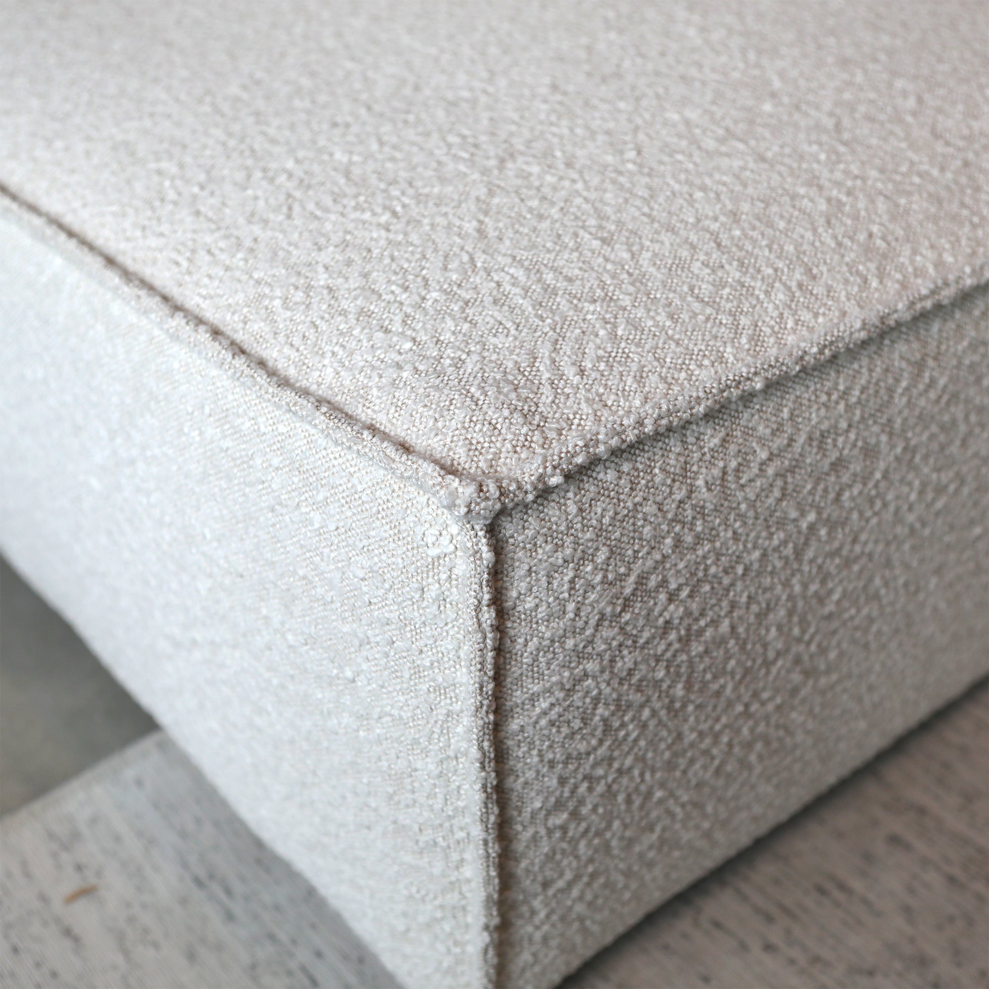 PEPP interiors ENZO met chaise longue links - Legend 2 Natural